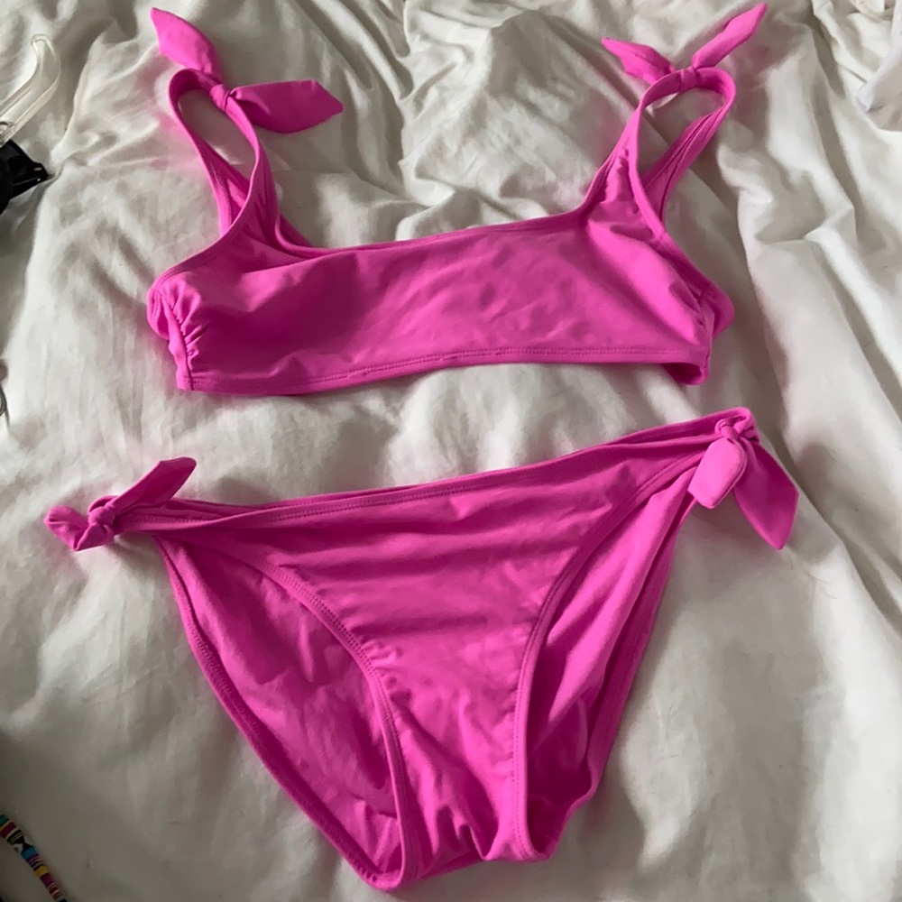 Pink bathingsuit